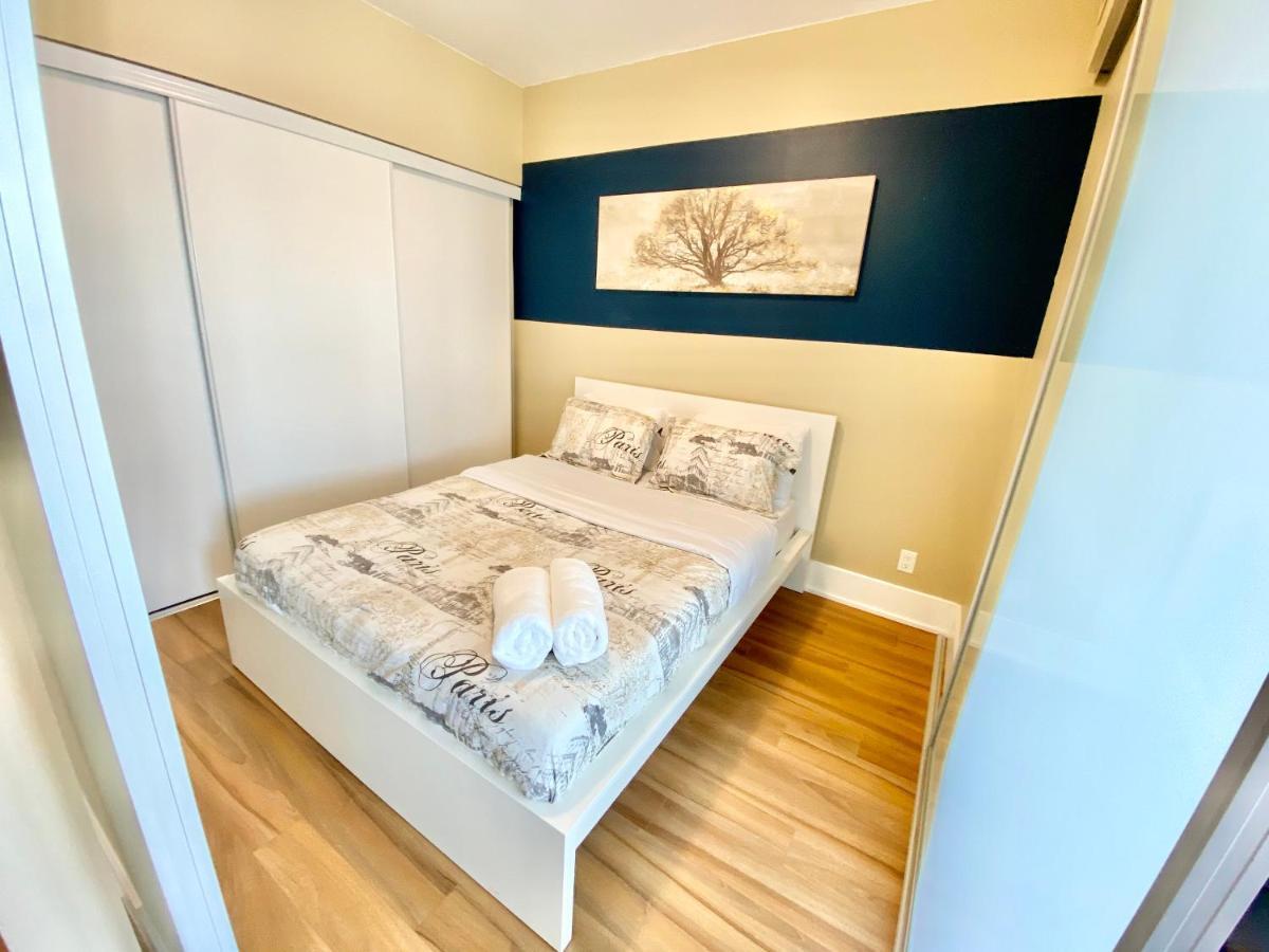 Front Street Suites Toronto Bagian luar foto