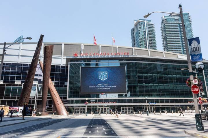 Front Street Suites Toronto Bagian luar foto
