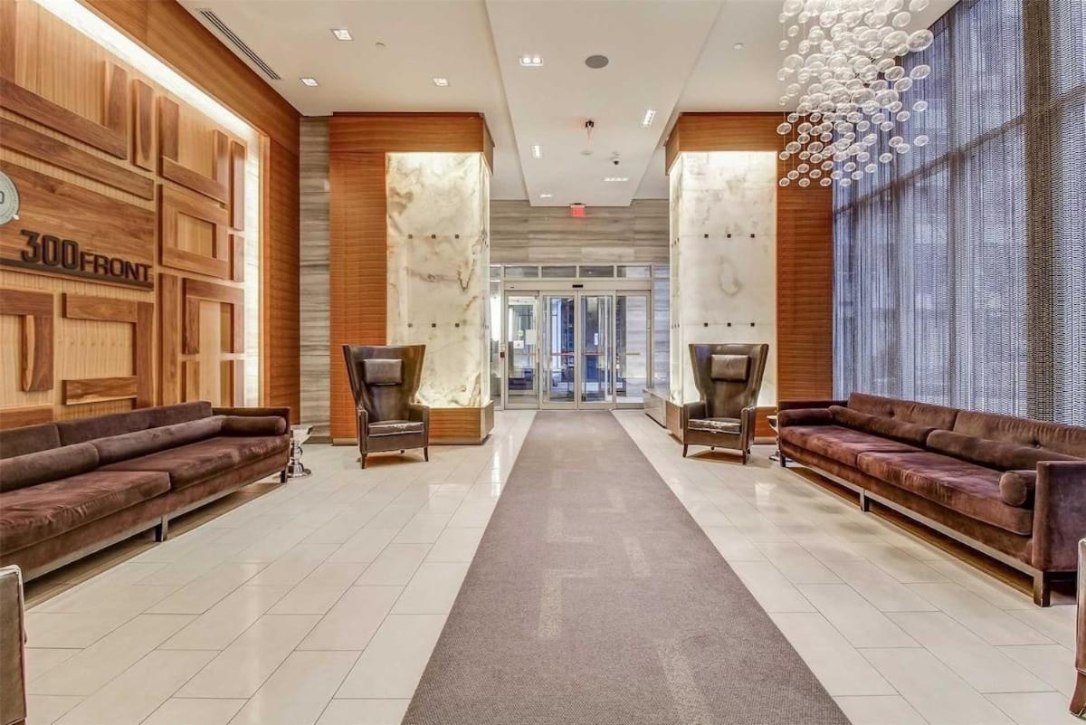 Front Street Suites Toronto Bagian luar foto