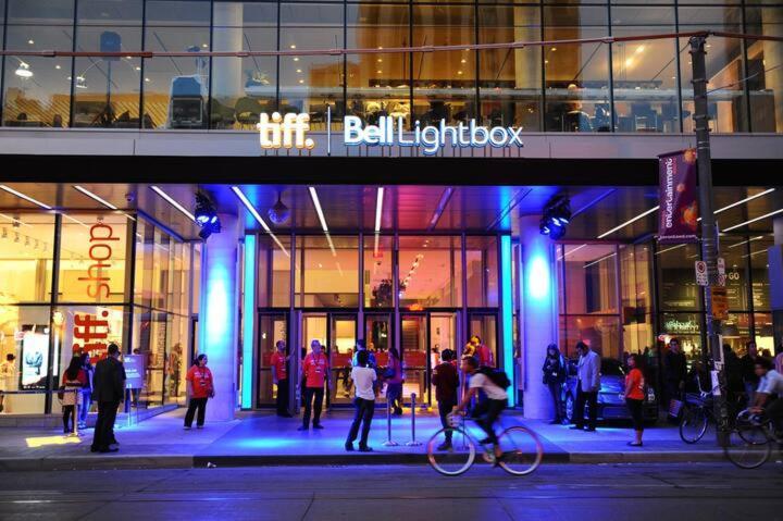 Front Street Suites Toronto Bagian luar foto