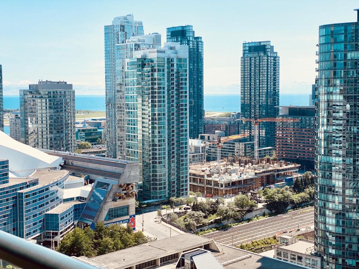 Front Street Suites Toronto Bagian luar foto